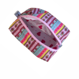 Zippered-Box-Pouch-Pretty-Hearts-close-up-open-top-view Zippered-Box-Pouch-Pretty-Hearts-close-up-open-top-view